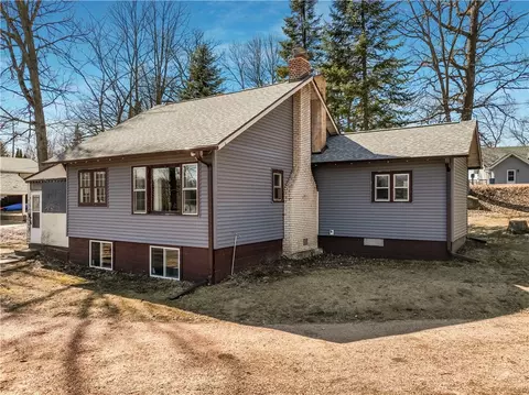 915 Colan Blvd, Rice Lake, WI 54868
