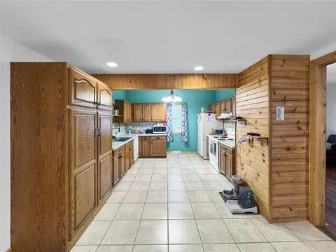 136 E 6th Ave, Stanley, WI 54768 photo 8