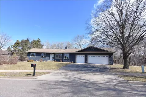 4012 Forest Heights Dr, Eau Claire, WI 54701