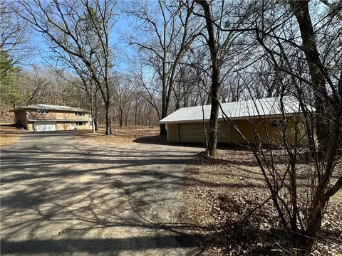 1803 Murphy Ln, Eau Claire, WI 54703