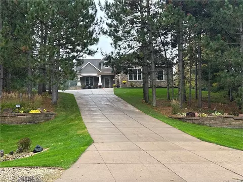 4725 Talmadge Rd, Eau Claire, WI 54701