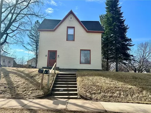 539 Lake St #1-2, Eau Claire, WI 54703