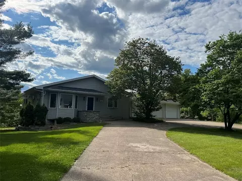 1233 River Heights Rd, Menomonie, WI 54751