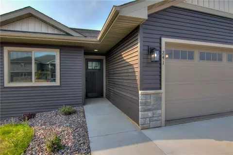 241 Cole Dr, Altoona, WI 54720