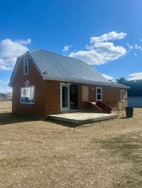 w6743 Us 12, Black River Falls, WI 54615