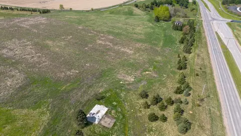 5684 E Us Highway 12, Menomonie, WI 54751