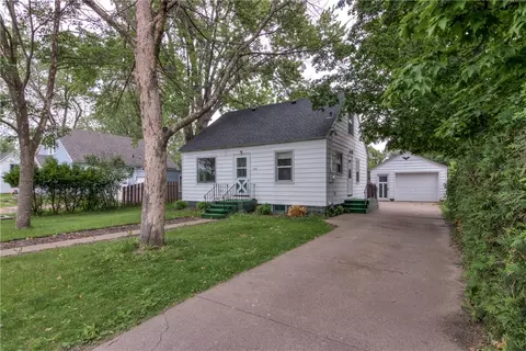 1708 5th St E, Menomonie, WI 54751