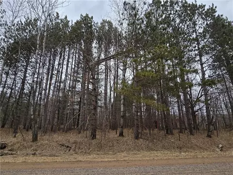 1684 Hilltop Rd, Shell Lake, WI 54871
