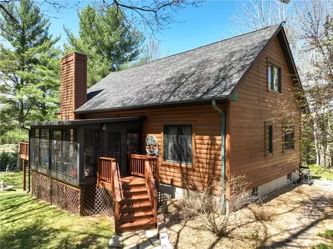 10661 W Falcon Ridge Rd, Hayward, WI 54843