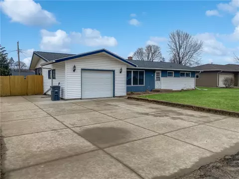 518 E Olson St, Blair, WI 54616