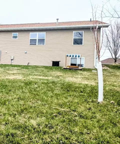 376 Cedar St, Baldwin, WI 54002 photo 4
