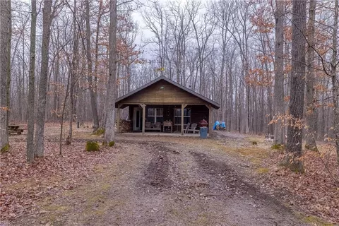 10646 W Capital Rd, Thorp, WI 54771