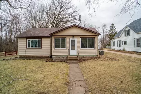 2208 5th St, Eau Claire, WI 54703