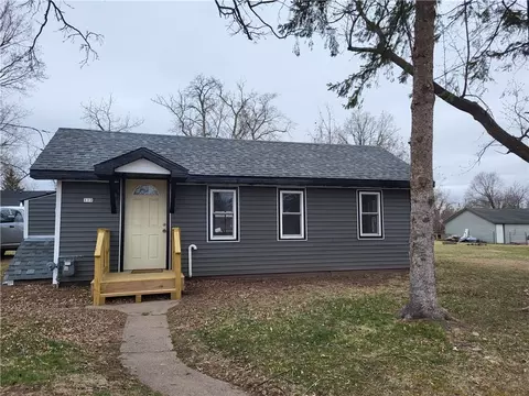 112 E Slocumb St, Rice Lake, WI 54868