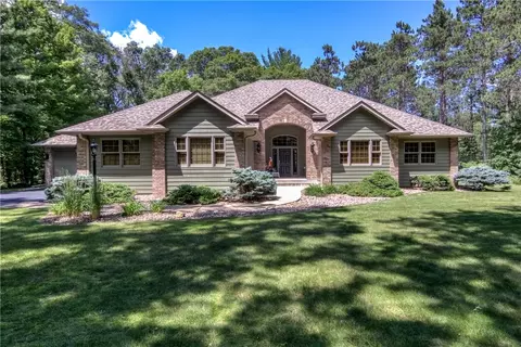 5656 Perth Dr, Eau Claire, WI 54703