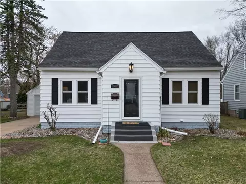 1622 Hoover Ave, Eau Claire, WI 54701