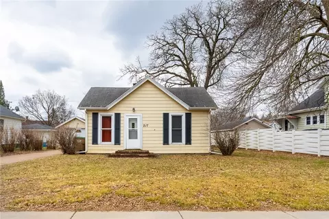 217 W Elm St, Chippewa Falls, WI 54729