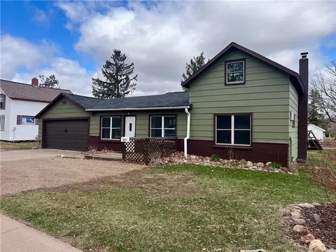 227 W Division Ave, Barron, WI 54812