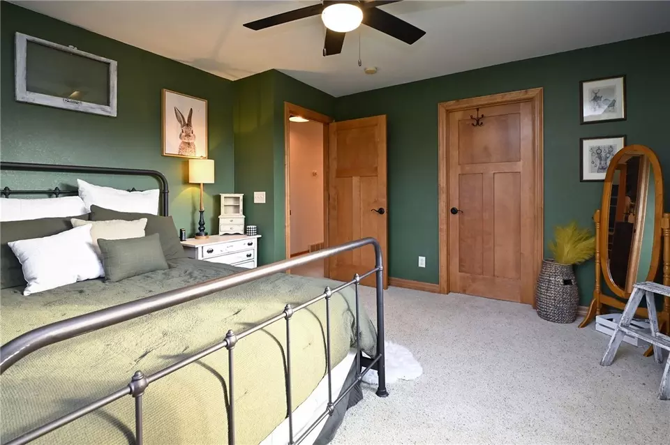 Bedroom - 4410 Echo Valley Dr, Eau Claire, WI 54701 photo 2 of 6