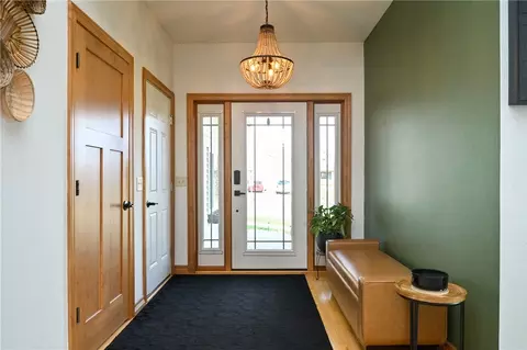 Entry Way - 4410 Echo Valley Dr, Eau Claire, WI 54701 photo 1 of 2