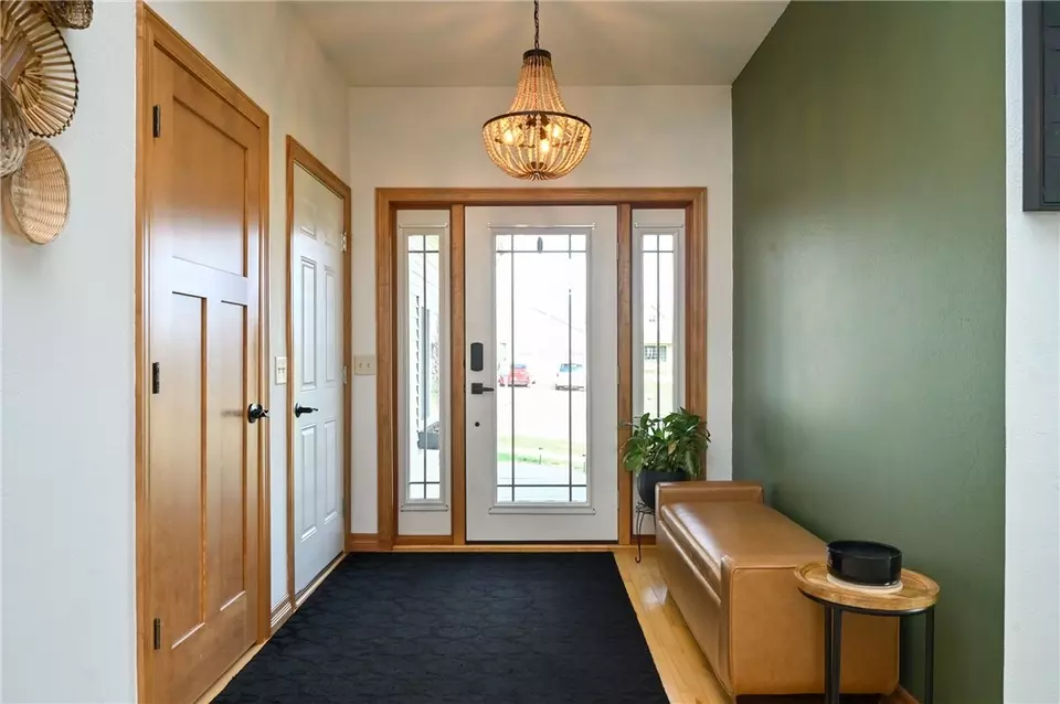 Entry Way - 4410 Echo Valley Dr, Eau Claire, WI 54701 photo 1 of 2