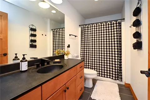 Bath - 4410 Echo Valley Dr, Eau Claire, WI 54701 photo 1 of 4