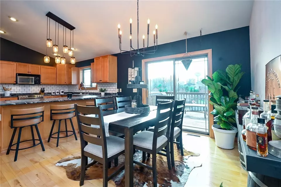 Dining - 4410 Echo Valley Dr, Eau Claire, WI 54701 photo 3 of 3
