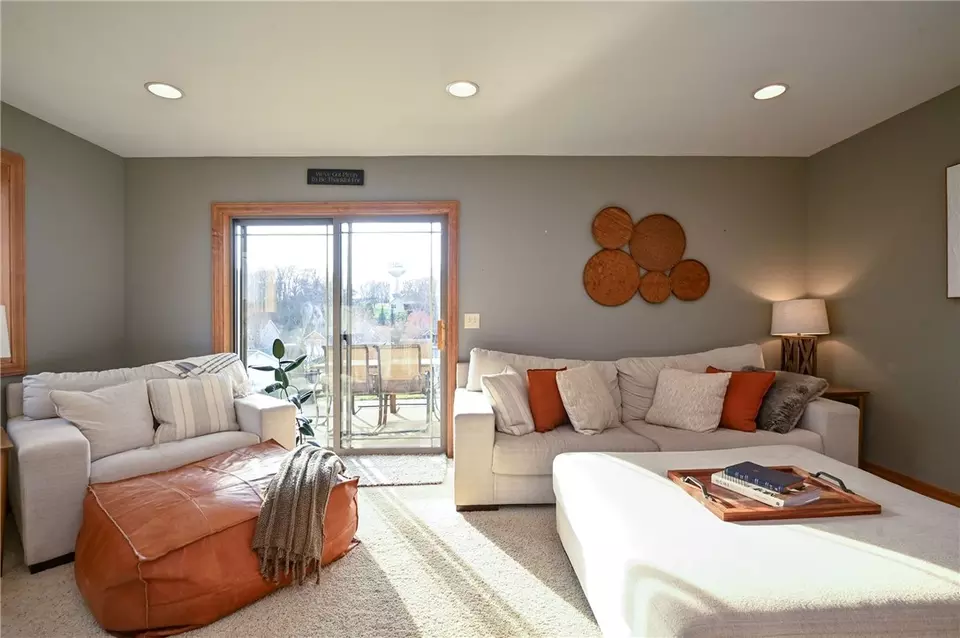 Living - 4410 Echo Valley Dr, Eau Claire, WI 54701 photo 3 of 4