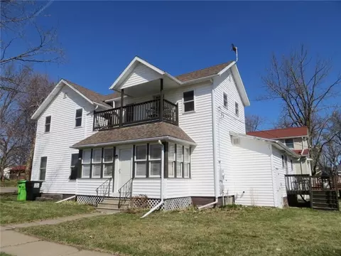 201 E School St #1&2, Thorp, WI 54771