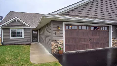 5157 Hobbs Ct, Eau Claire, WI 54703