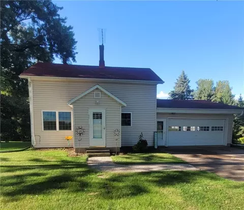 713 E 5th St, Neillsville, WI 54456