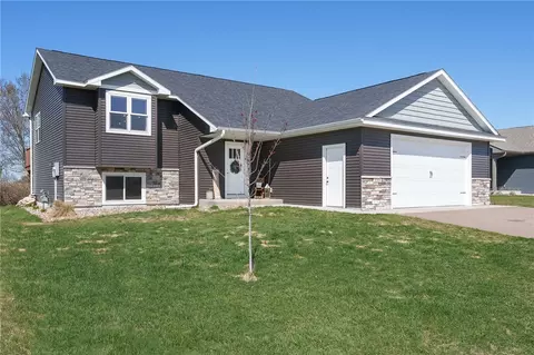 535 Prairie Rd, New Richmond, WI 54017