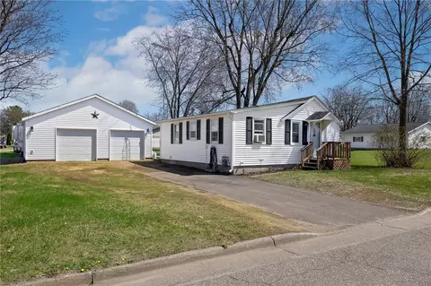 324 Lincoln St, Mondovi, WI 54755
