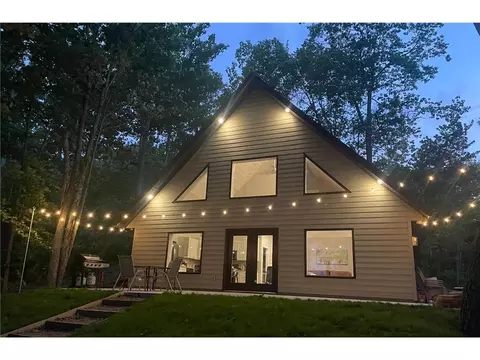 950 N Sugar Bay Dr, Chetek, WI 54728