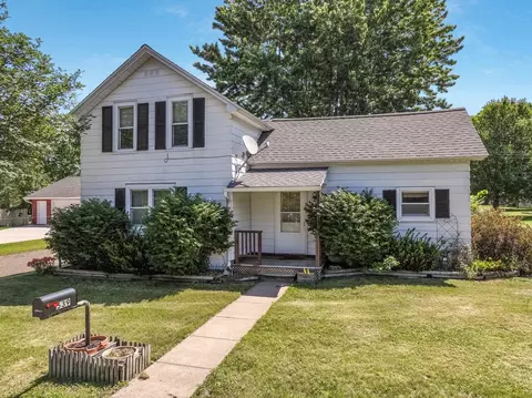 539 Chippewa St, Chippewa Falls, WI 54729