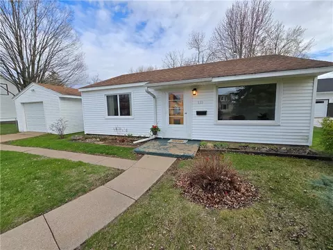 833 Stanley St, Chippewa Falls, WI 54729