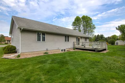 3329 E Meadows Pl, Eau Claire, WI 54701 photo 17