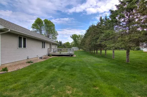 3329 E Meadows Pl, Eau Claire, WI 54701 photo 18