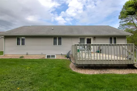 3329 E Meadows Pl, Eau Claire, WI 54701 photo 16