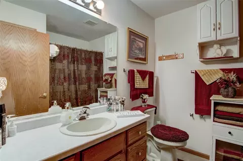 3329 E Meadows Pl, Eau Claire, WI 54701 photo 10
