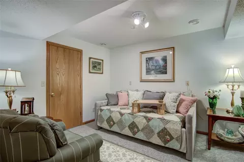 3329 E Meadows Pl, Eau Claire, WI 54701 photo 8