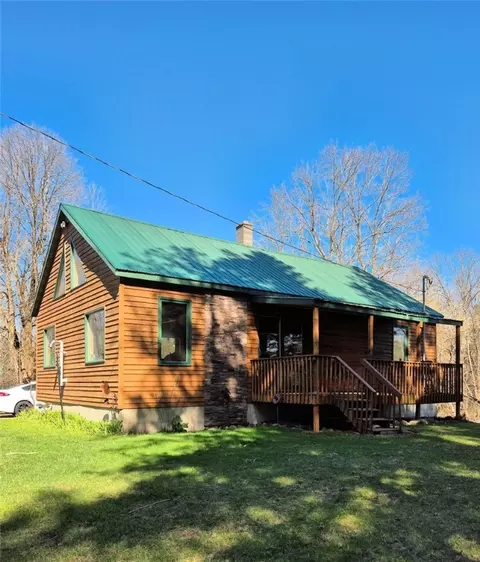 3108 W Howard St, Winter, WI 54896