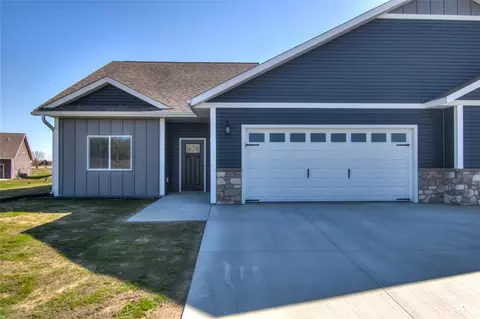 3265 Sunflower Ln, Eau Claire, WI 54703