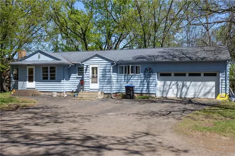 516 S Alvey St, Bruce, WI 54819