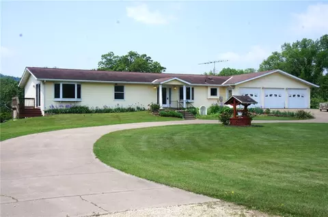 s1439 County Road North, Alma, WI 54610