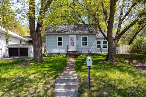 827 N Hastings Way, Eau Claire, WI 54703