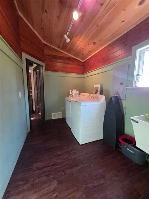 1007 2nd St, Spooner, WI 54801 photo 9