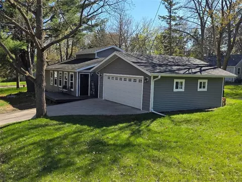 1007 2nd St, Spooner, WI 54801
