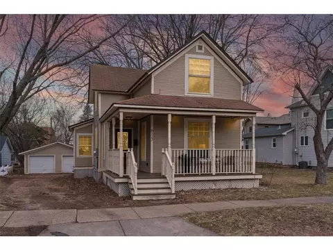 615 4th St, Hudson, WI 54016