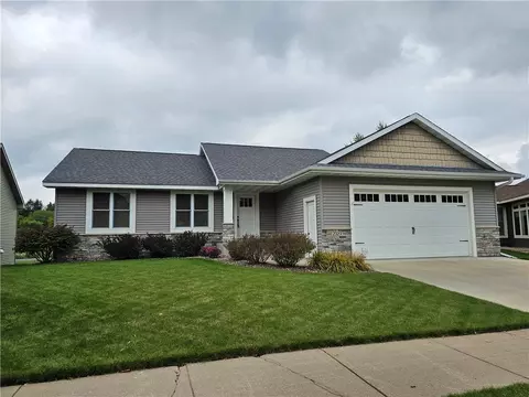 2323 Aurora Cir, River Falls, WI 54022